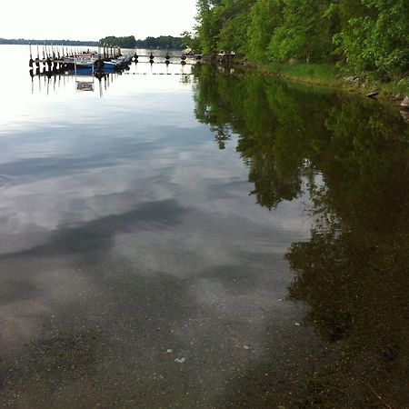 Lake Dalrymple Resort Lagoon City Buitenkant foto