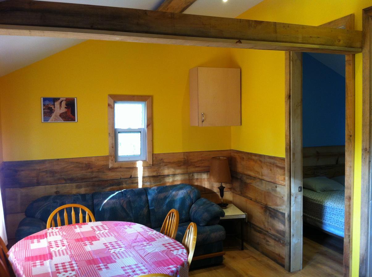 Lake Dalrymple Resort Lagoon City Kamer foto