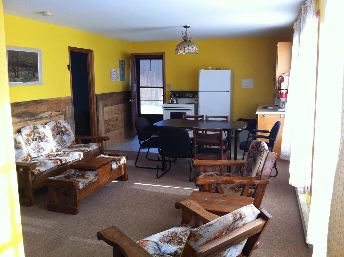 Lake Dalrymple Resort Lagoon City Kamer foto