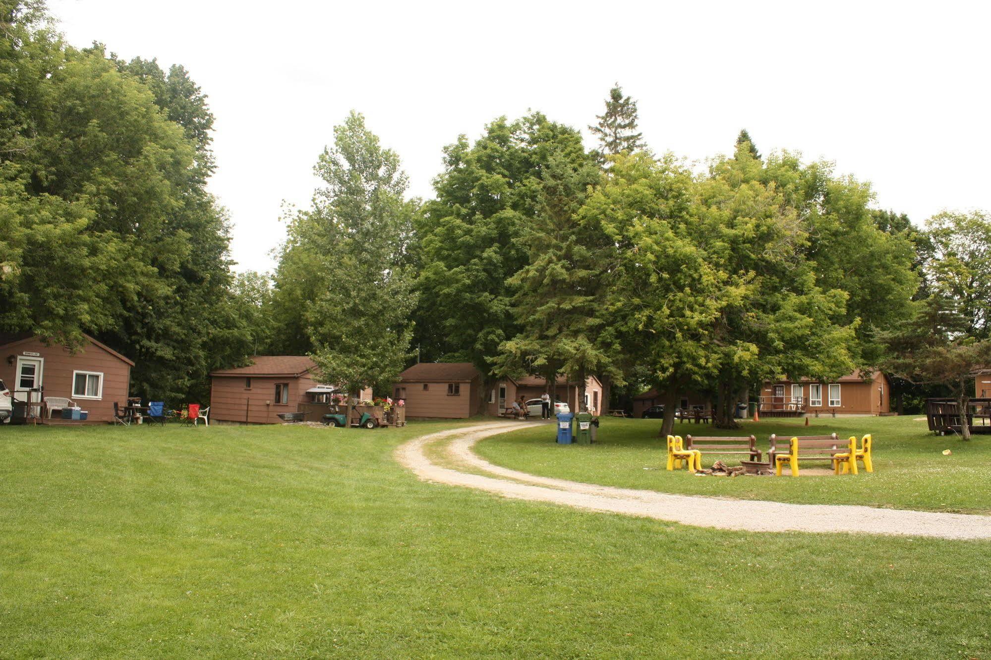 Lake Dalrymple Resort Lagoon City Buitenkant foto