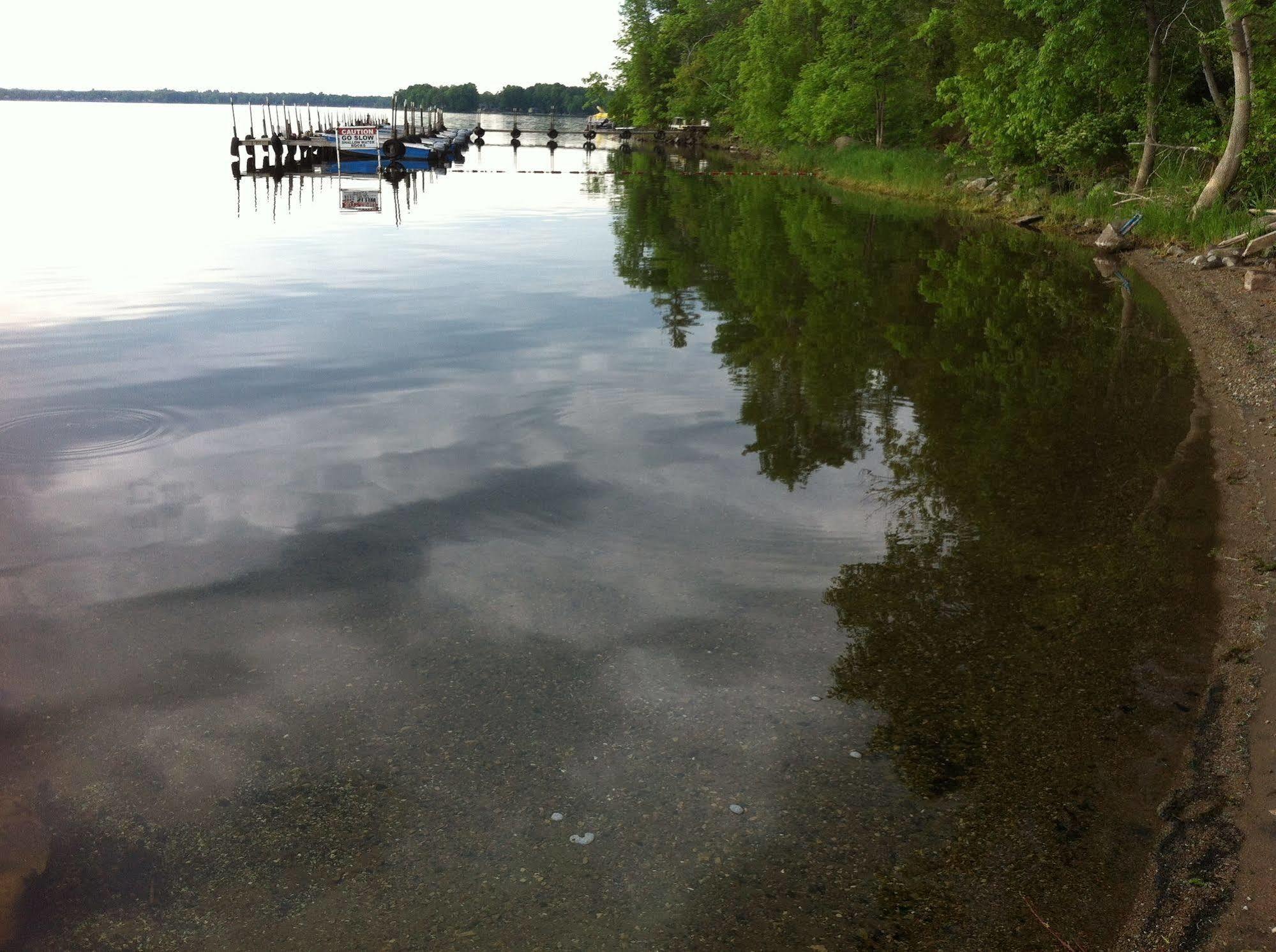 Lake Dalrymple Resort Lagoon City Buitenkant foto